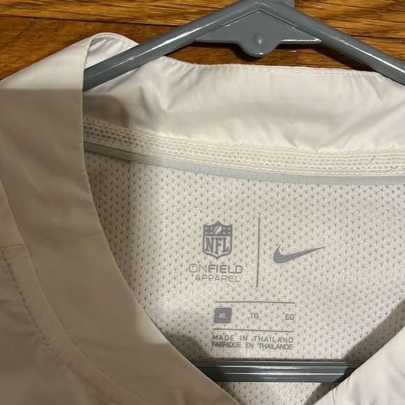 Patriots NFL Nike pullover white excell condition - Picture 5 of 10